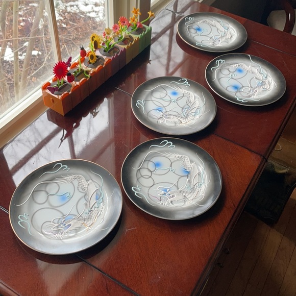 Gorgeous Japanese Moriage Dragonware plate set, unmarked, vintage, gold trim - Picture 3 of 7